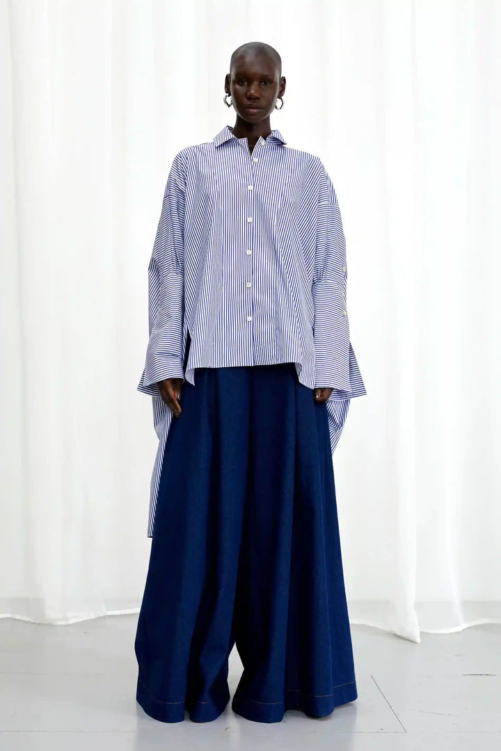 Emotive Shirt, blau gestreiftes Oversize-Shirt aus Baumwolle