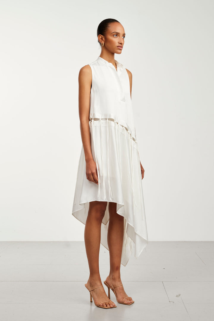 Robe fusionnée, robe à franges en satin ivoire